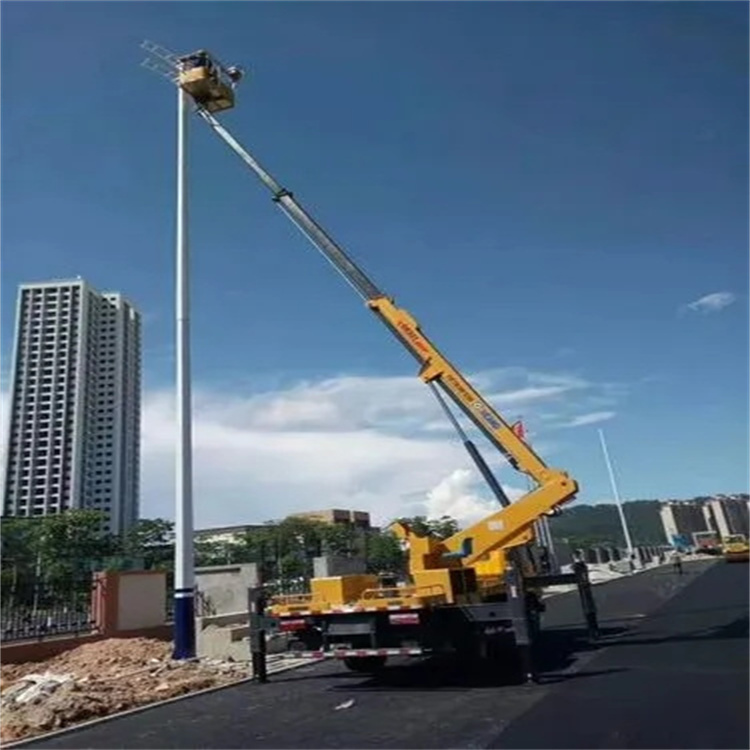 三更罗镇维修路灯的曲臂升降车出租