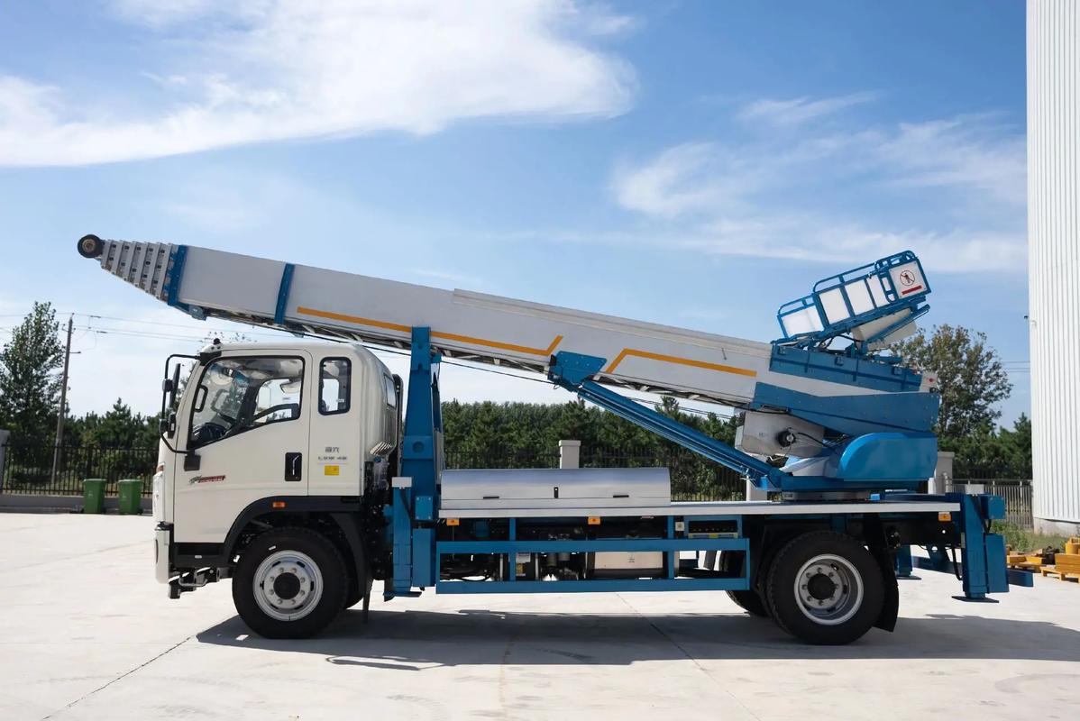 三更罗镇云梯上料车租赁费用