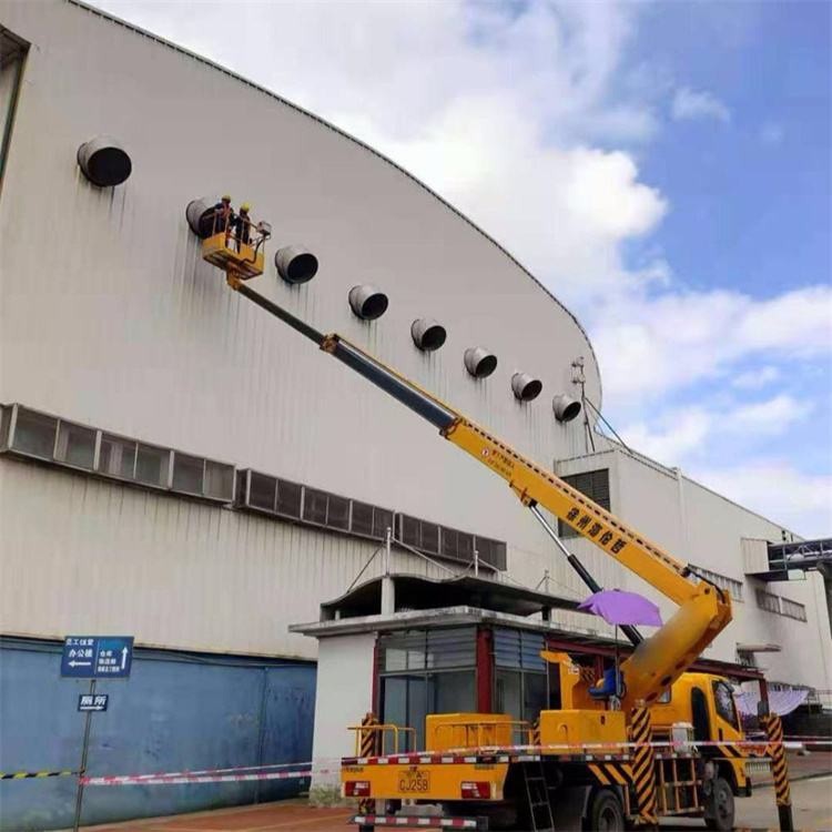 三更罗镇高空作业车出租服务：专业广告牌安装解决方案